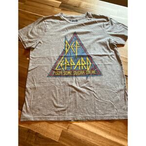 Def Leopard gray Pour‎ Some Sugar On Me T-Shirt 100% cotton woman’s Large